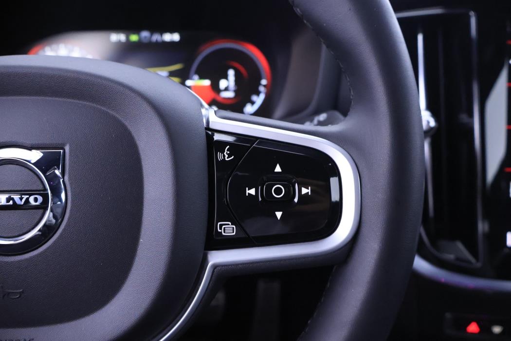 VOLVO V60 2022