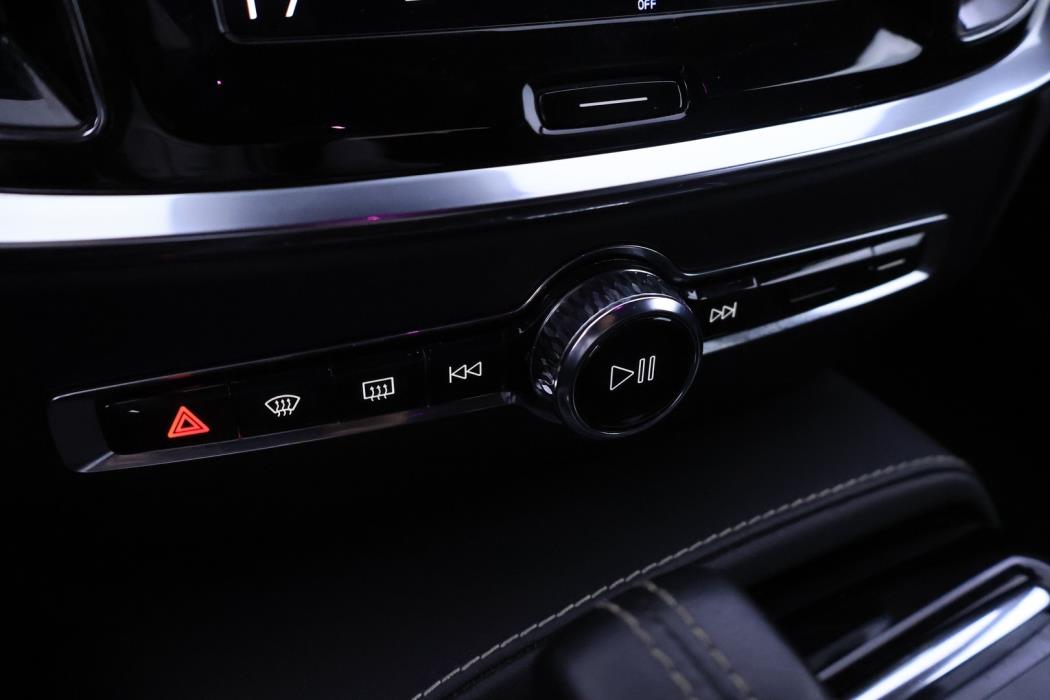 VOLVO V60 2022