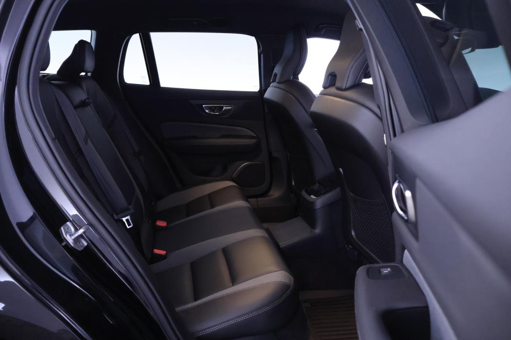 VOLVO V60 2022