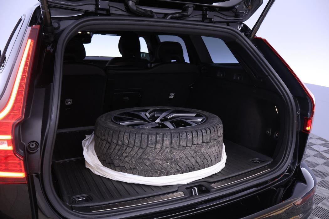 VOLVO V60 2022