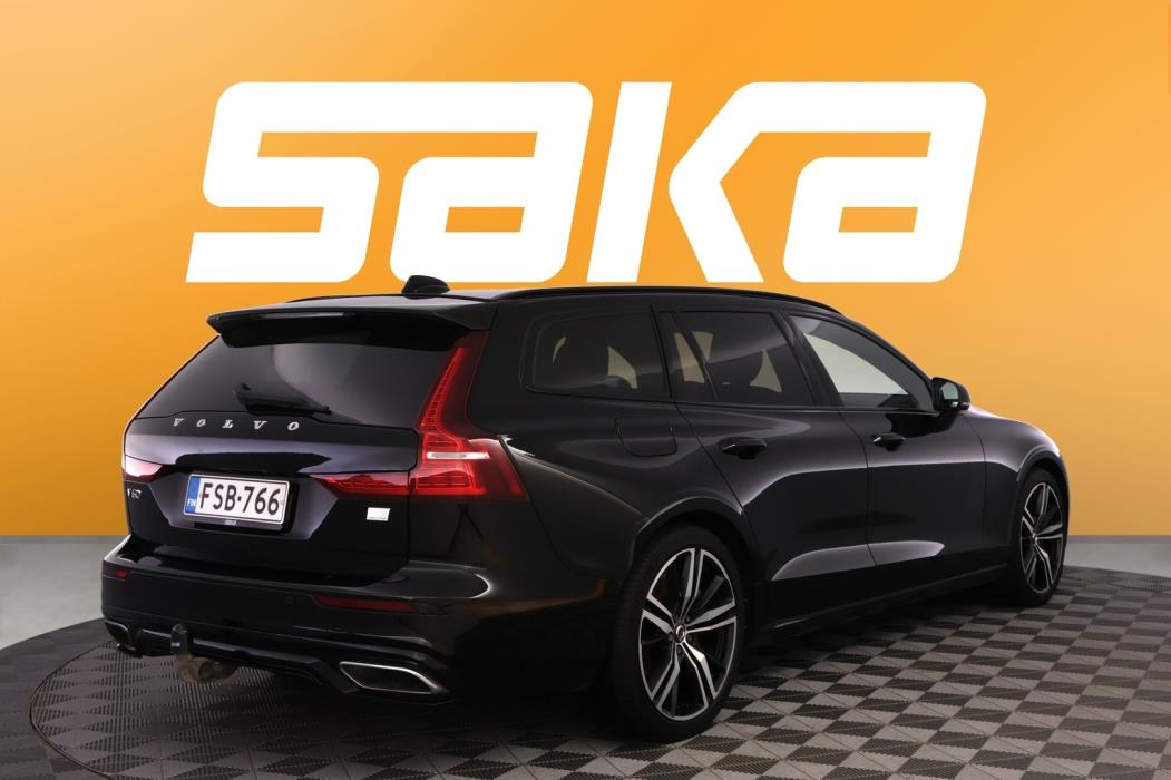VOLVO V60 2022