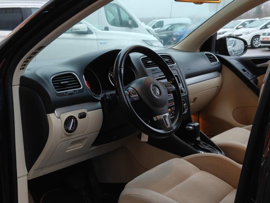 VOLKSWAGEN Golf 2009