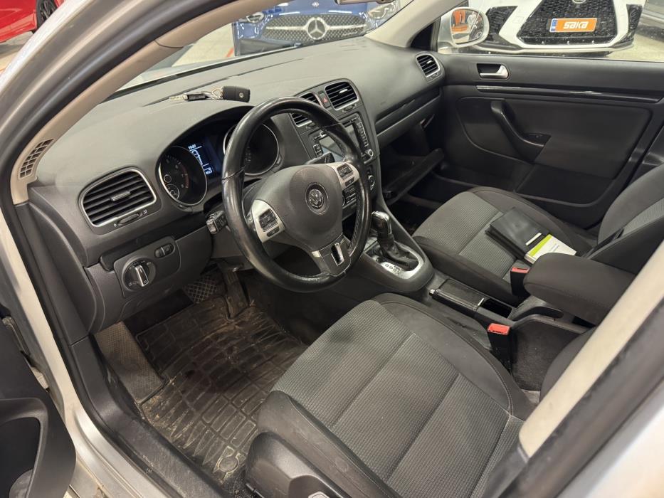 VOLKSWAGEN Golf 2011