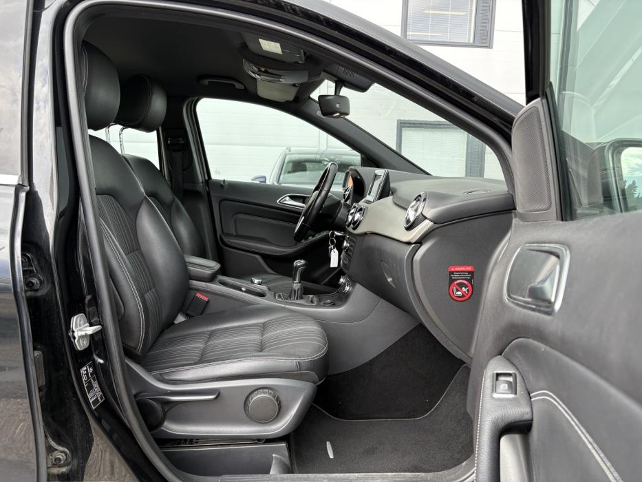 MERCEDES-BENZ B 2012