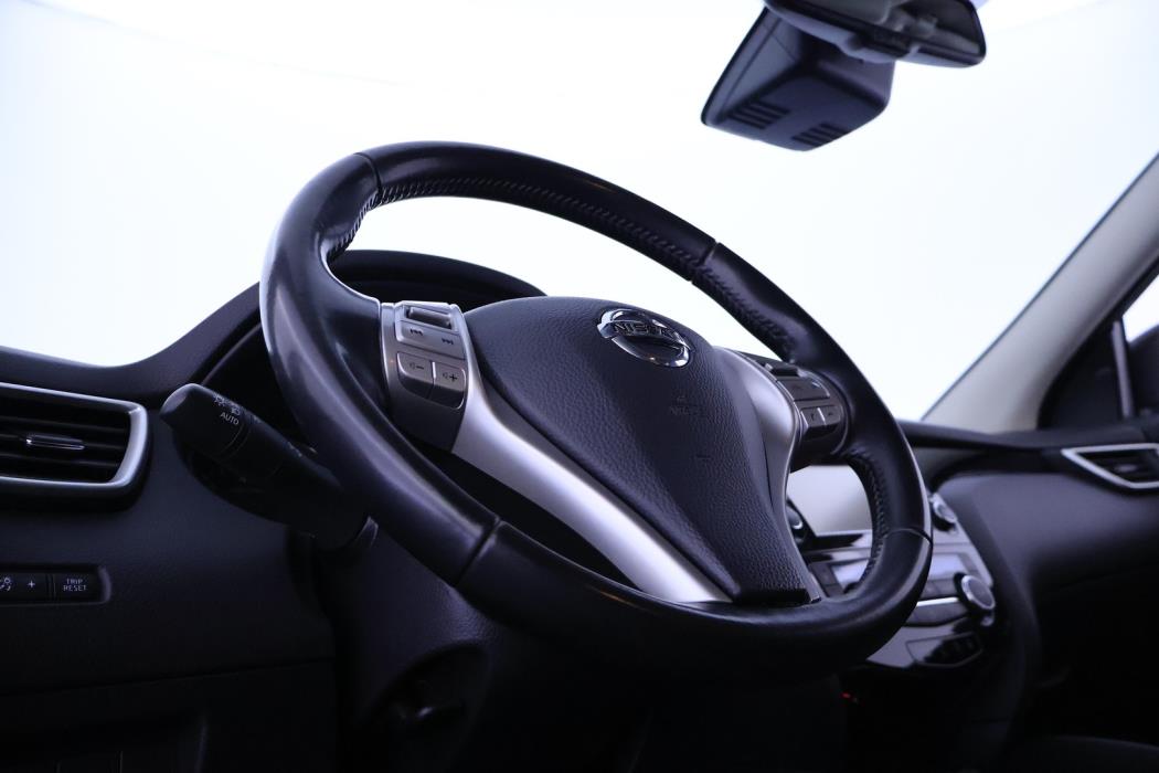 NISSAN Qashqai 2016
