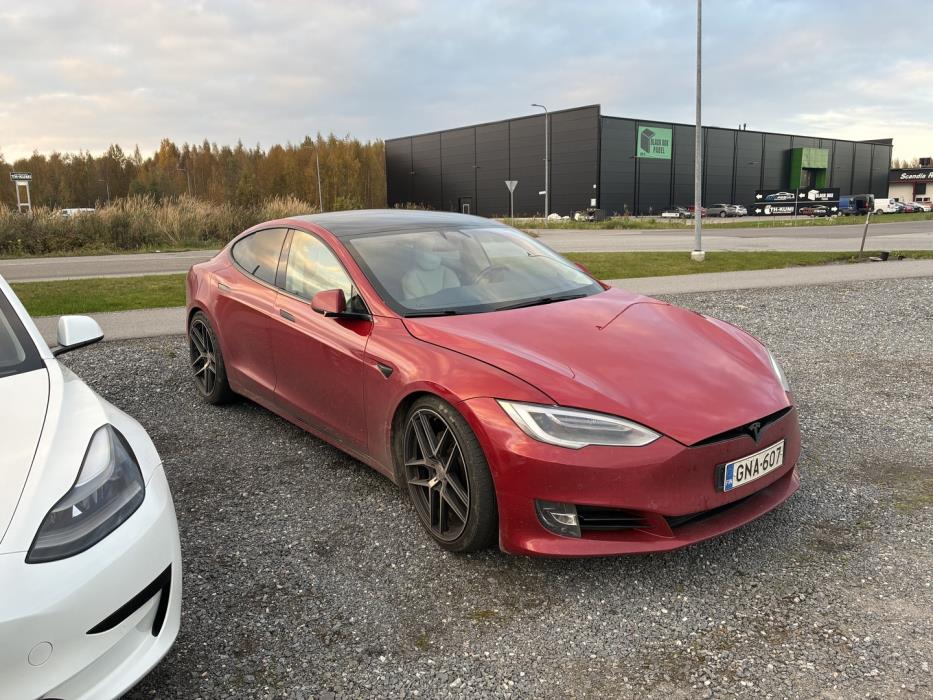 TESLA Model S 2018