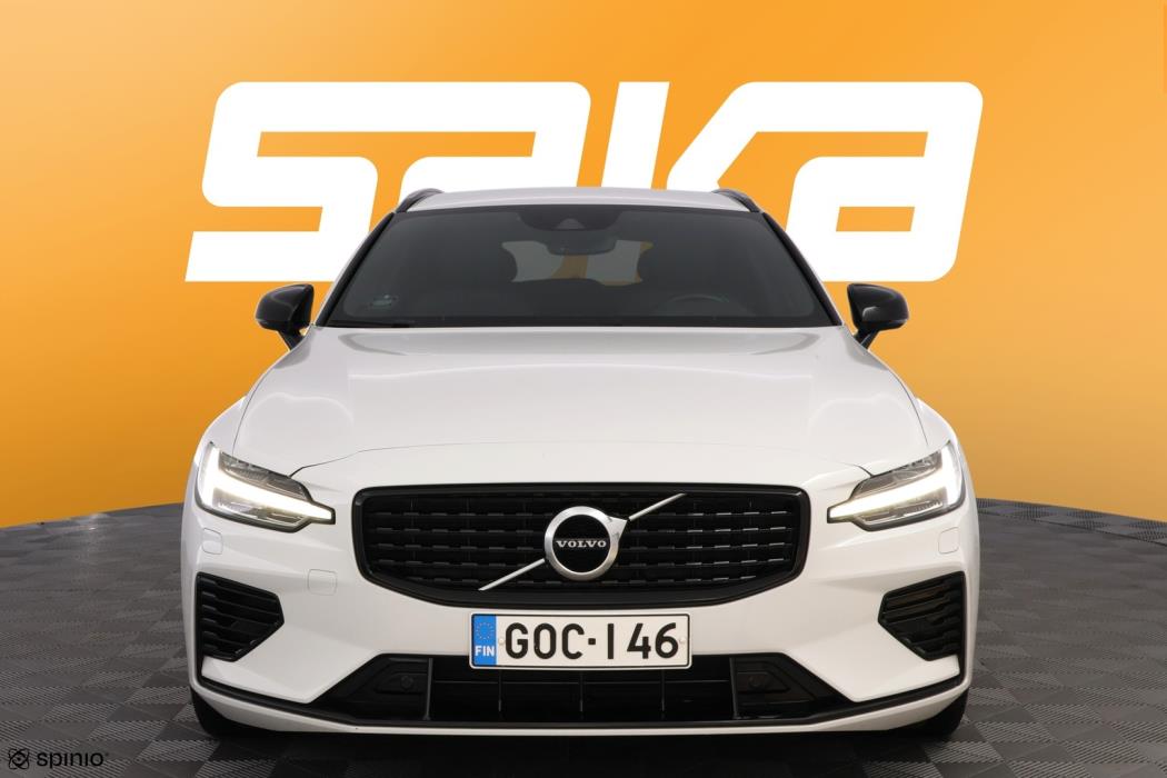VOLVO V60 2021
