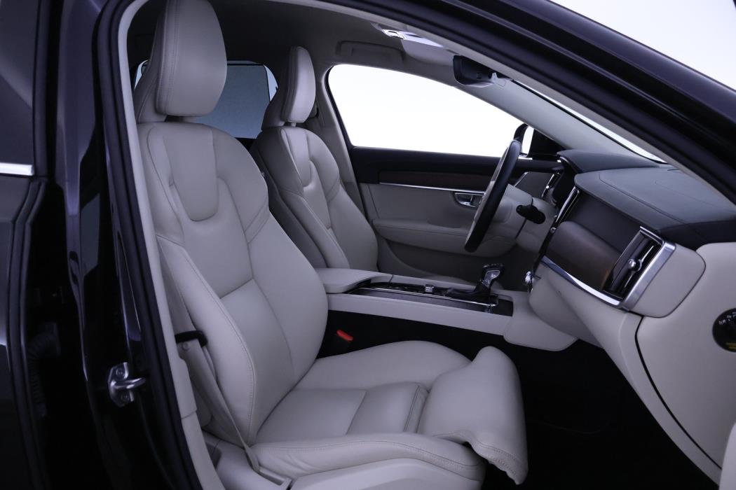 VOLVO V90 2021