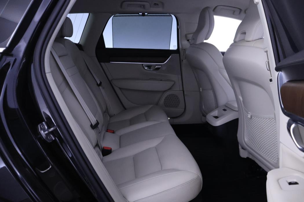 VOLVO V90 2021