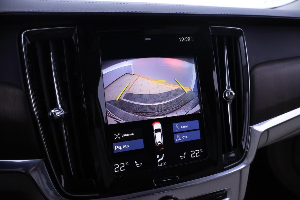 VOLVO V90 2021