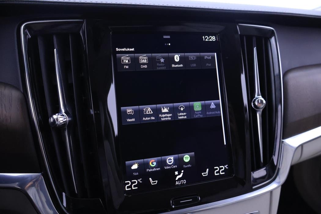 VOLVO V90 2021