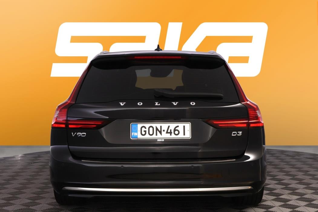 VOLVO V90 2021