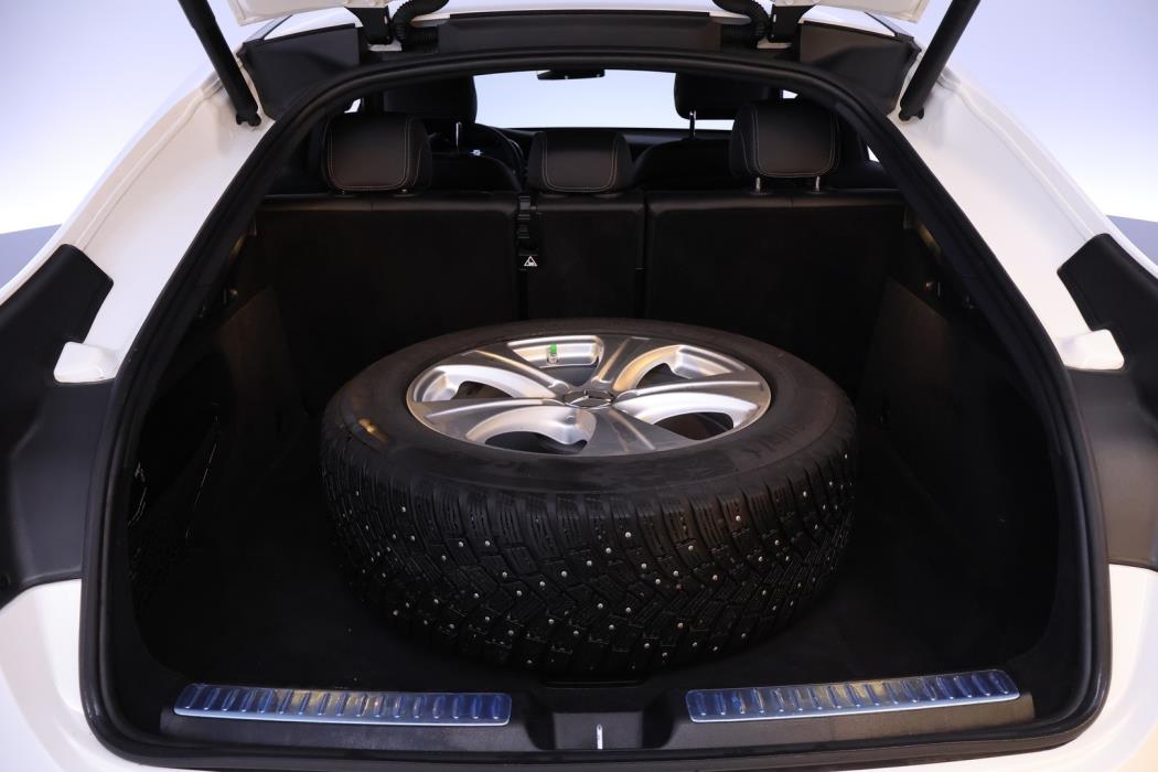 MERCEDES-BENZ GLC 2022