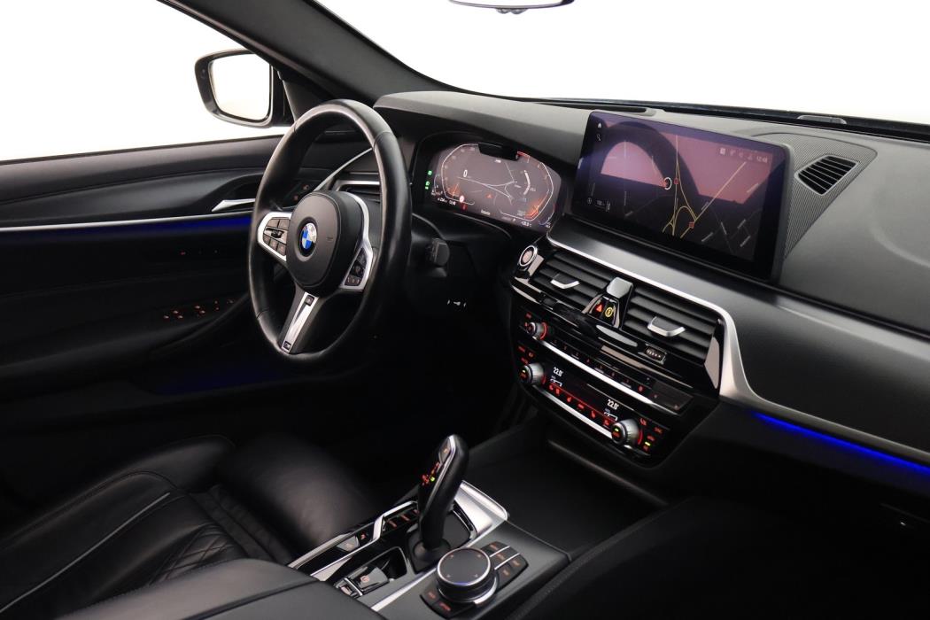 BMW 520 2021