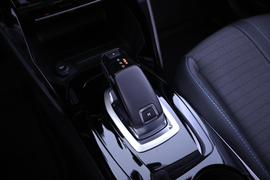 PEUGEOT 208 2021