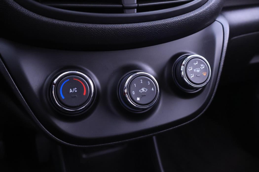 OPEL Karl 2016