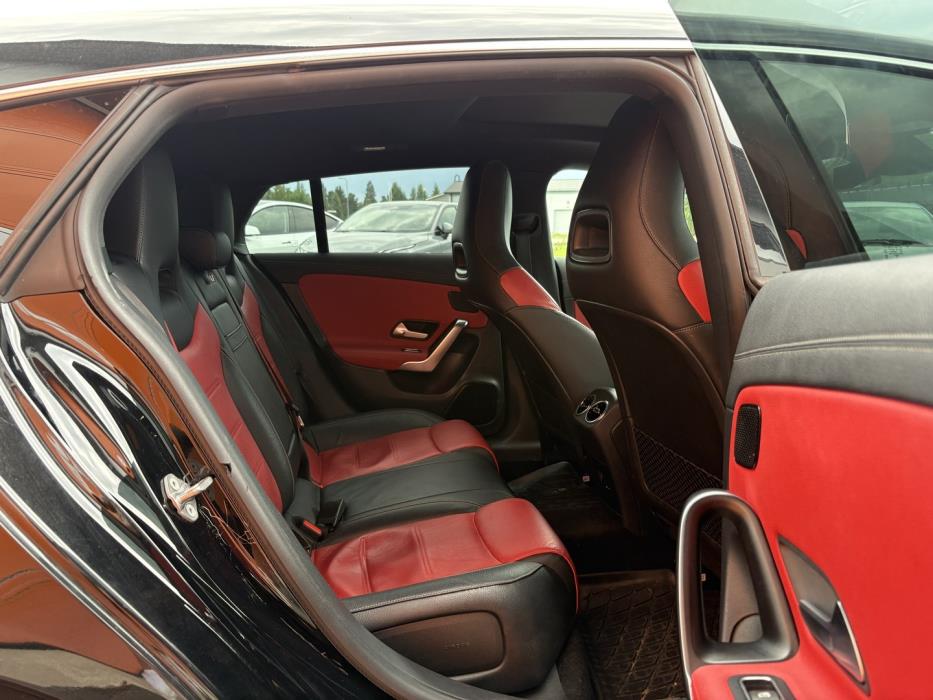 MERCEDES-BENZ CLA 2021