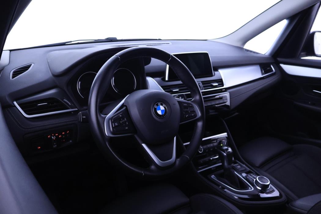 BMW 225 2019