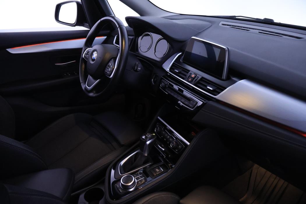 BMW 225 2019