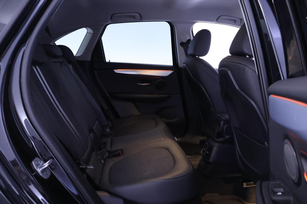 BMW 225 2019