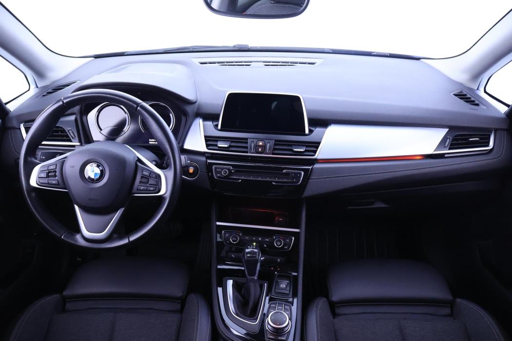BMW 225 2019