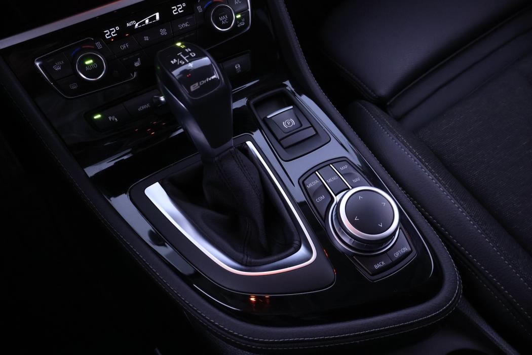 BMW 225 2019