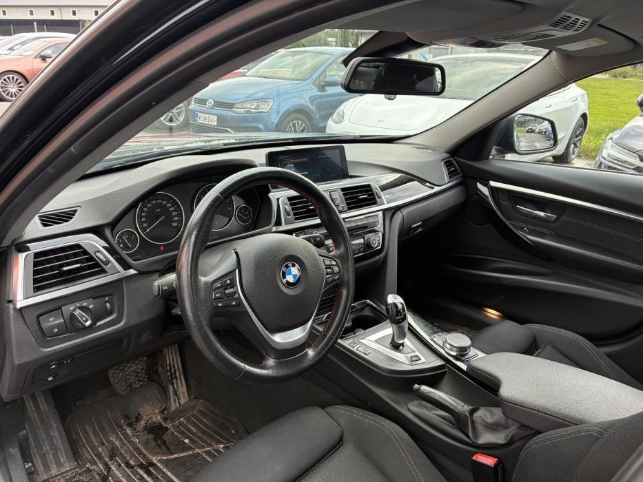 BMW 330 2017
