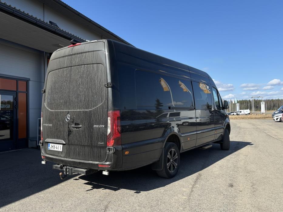 MERCEDES-BENZ Sprinter 2023
