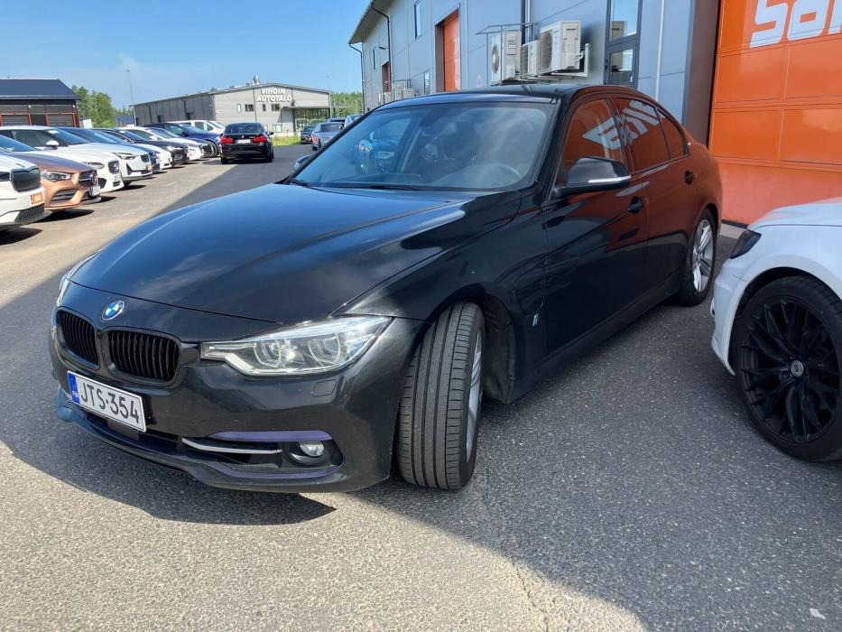 BMW 330 2018