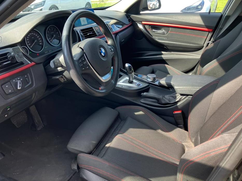 BMW 330 2018