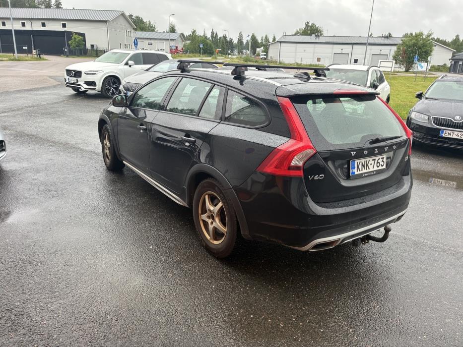 VOLVO V60 Cross Country 2016