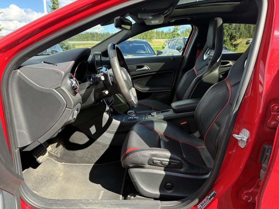 MERCEDES-BENZ GLA 45 AMG 2016
