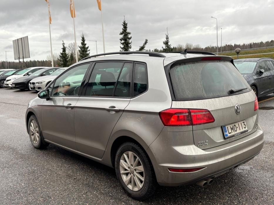 VOLKSWAGEN Golf Sportsvan 2015