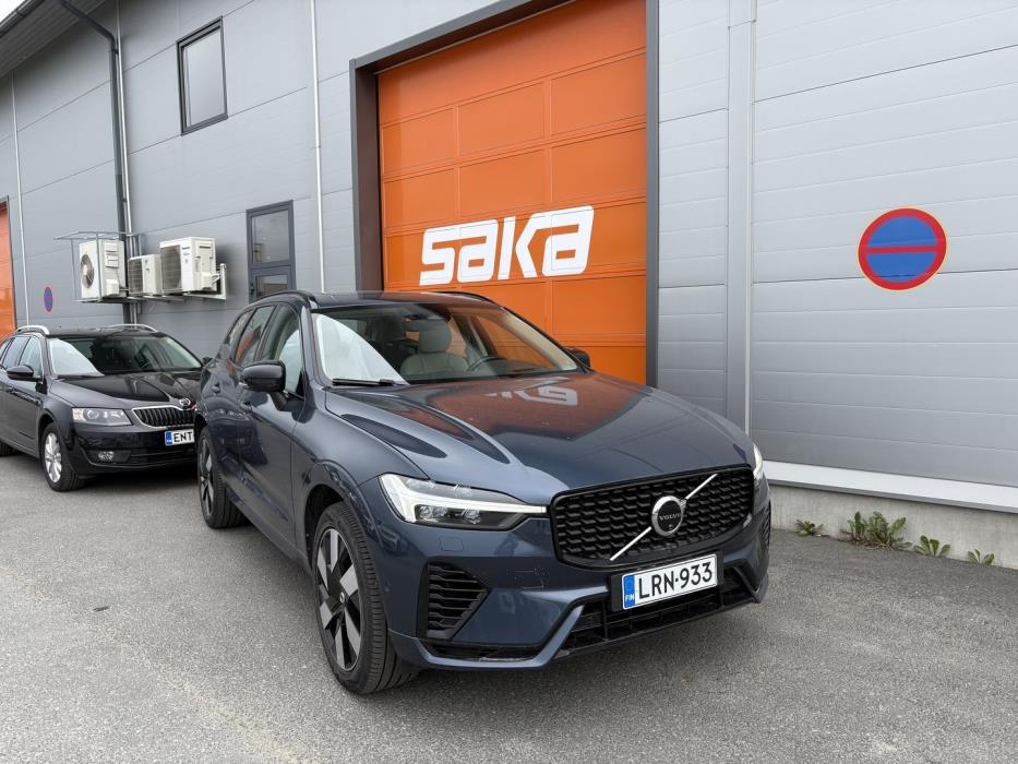 VOLVO XC60 2023
