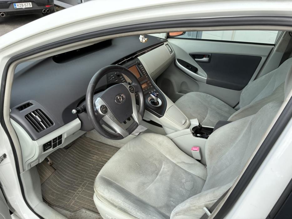 TOYOTA Prius 2010