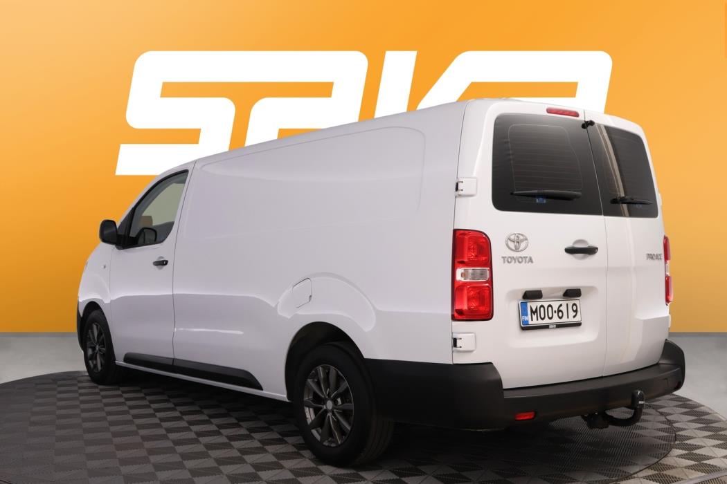 TOYOTA Proace 2023