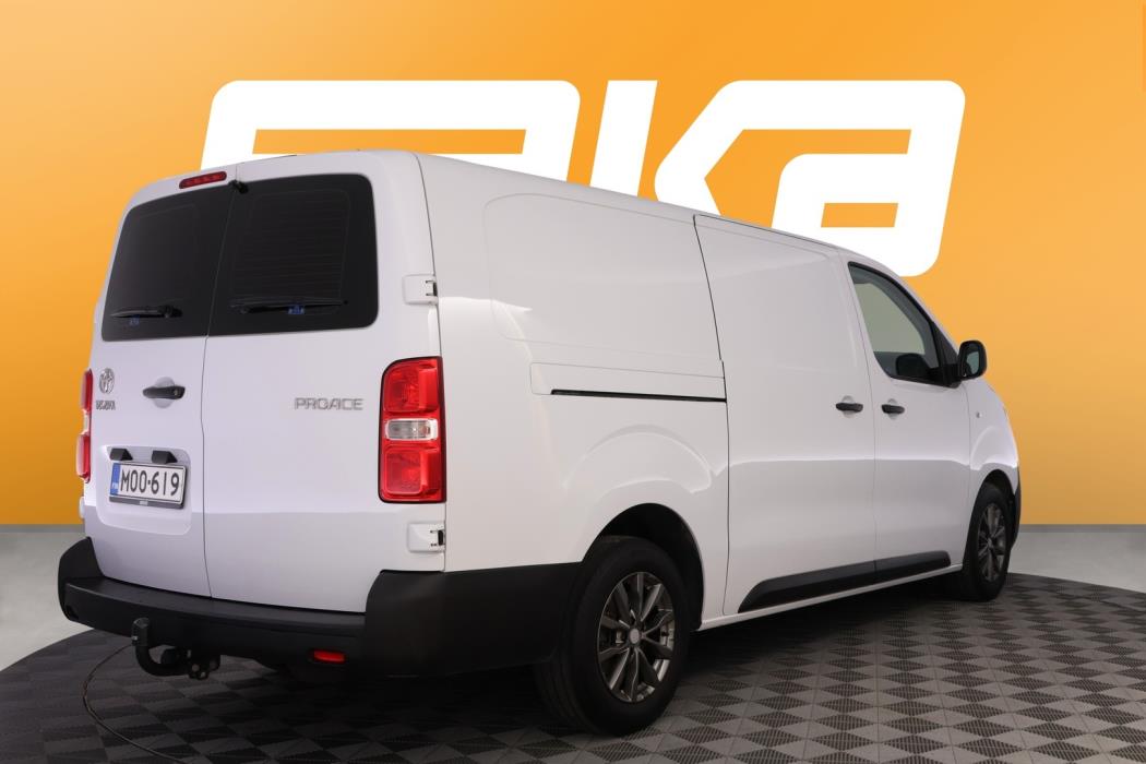 TOYOTA Proace 2023