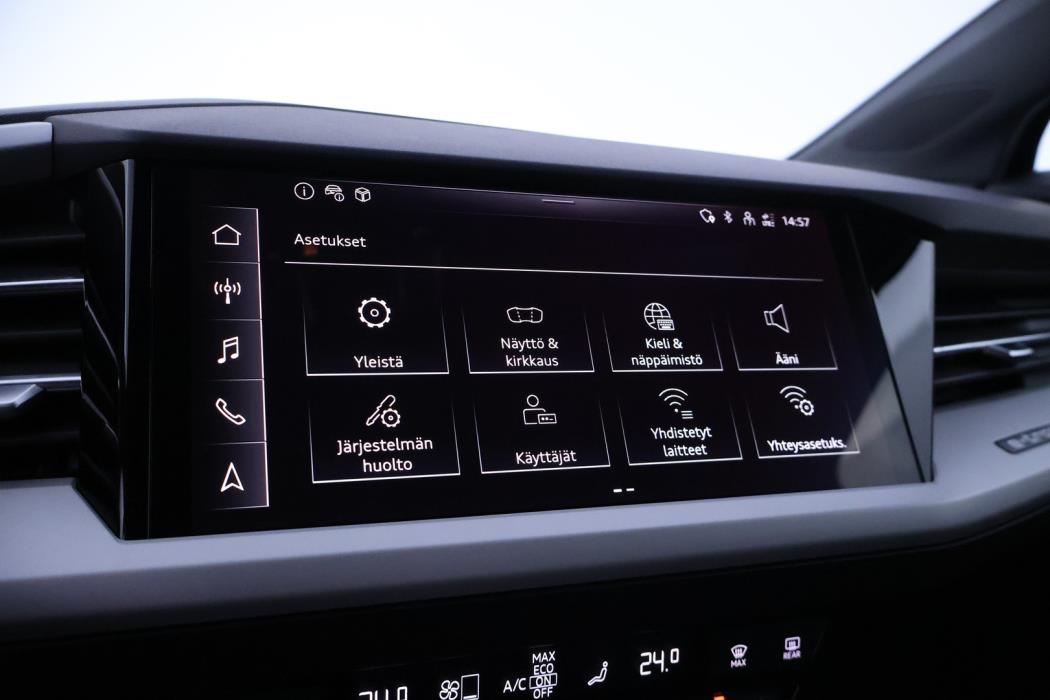 AUDI Q4 e-tron 2023
