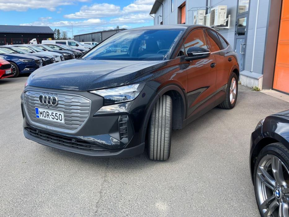 AUDI Q4 e-tron 2023