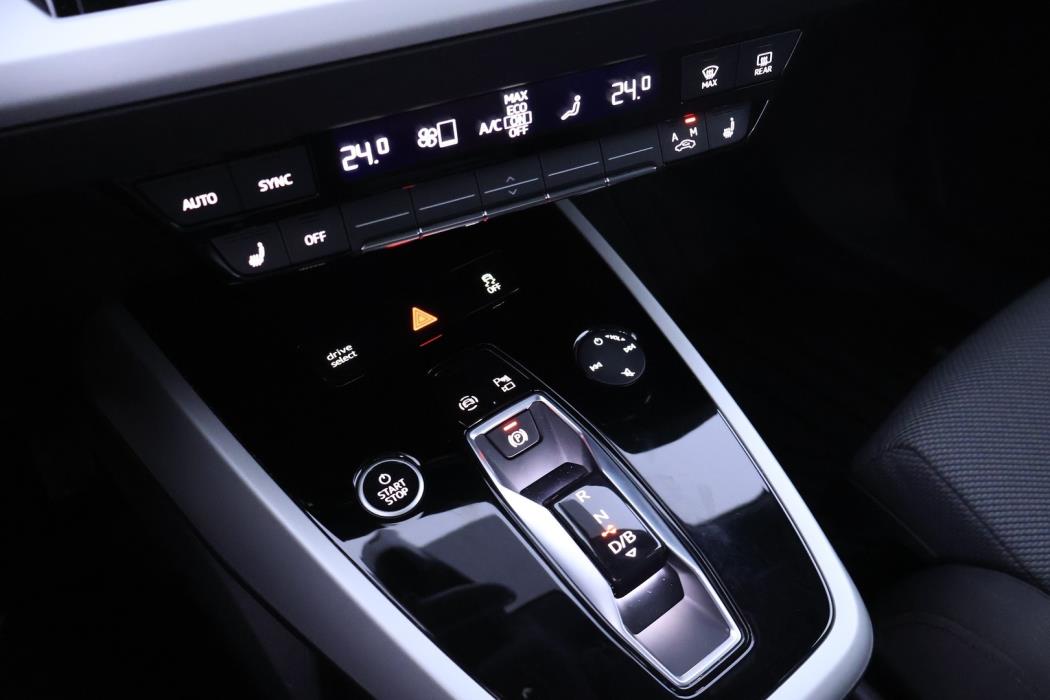 AUDI Q4 e-tron 2023