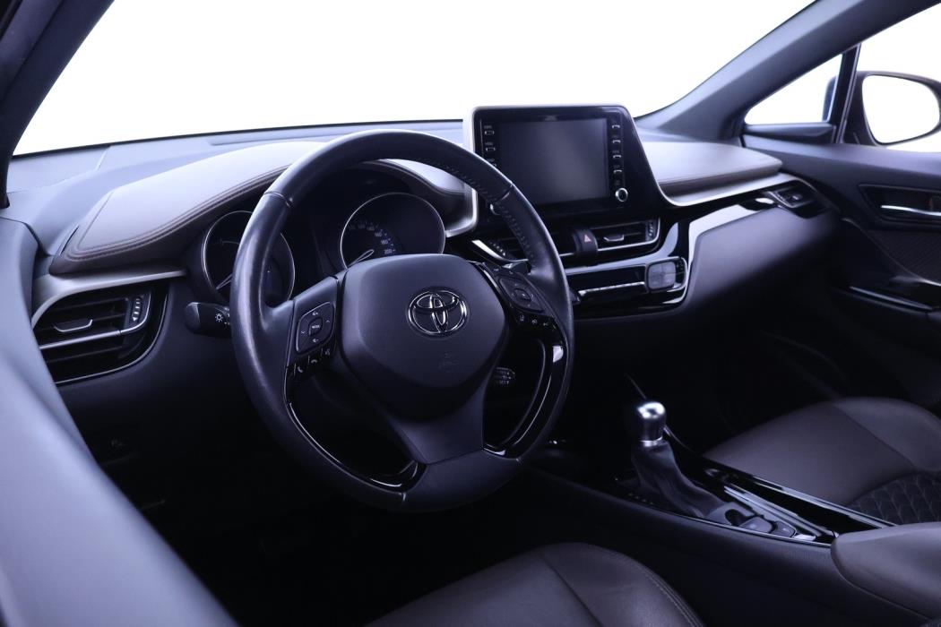 TOYOTA C-HR 2021