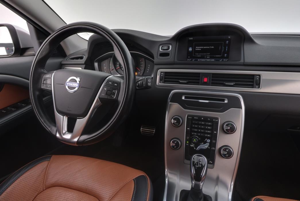 VOLVO V70 2013