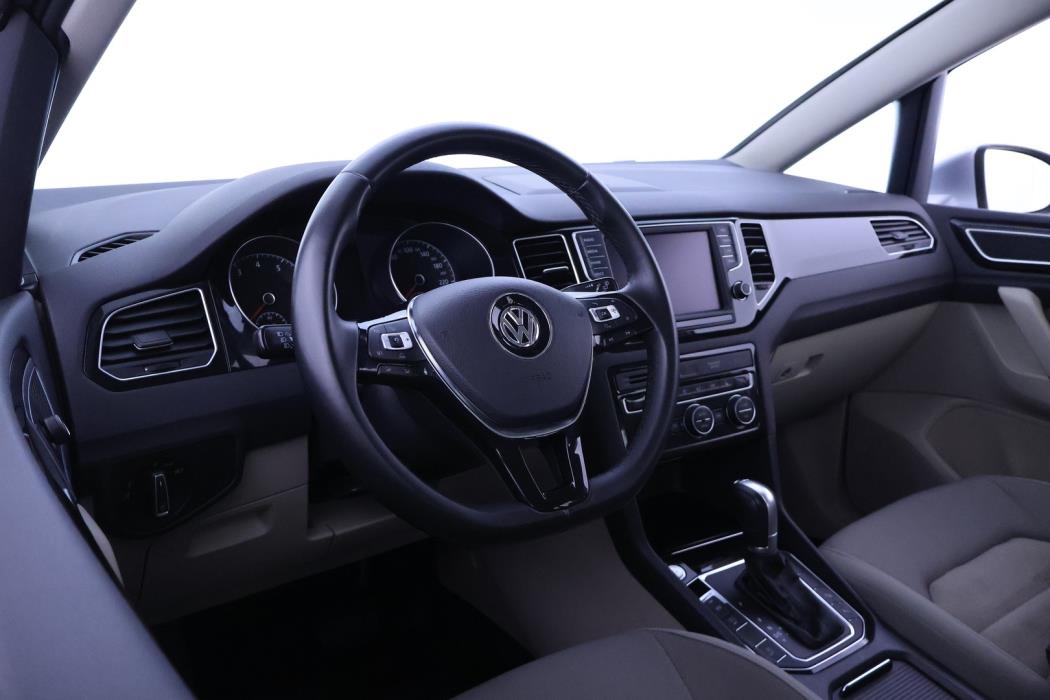 VOLKSWAGEN Golf Sportsvan 2015