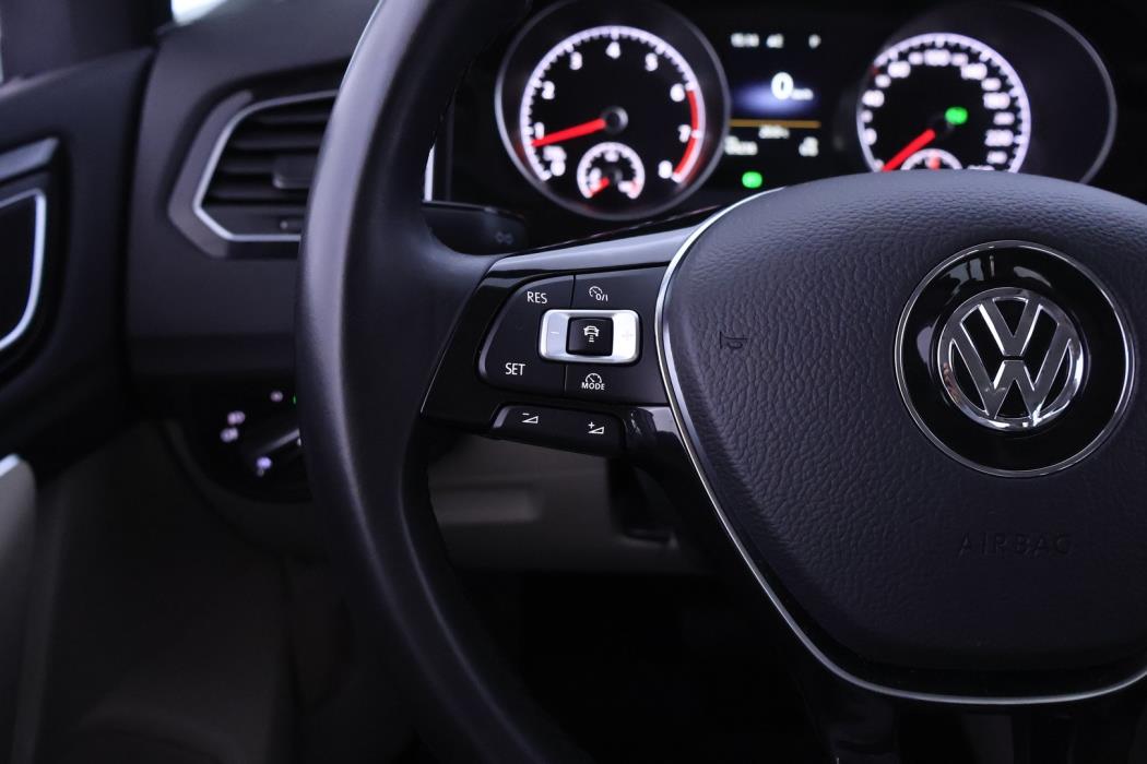 VOLKSWAGEN Golf Sportsvan 2015