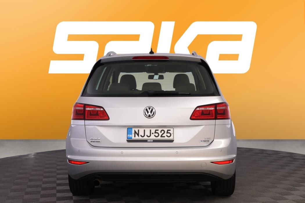 VOLKSWAGEN Golf Sportsvan 2015