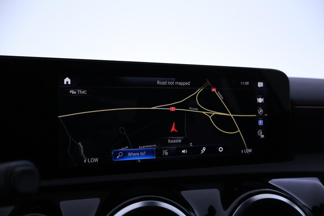 MERCEDES-BENZ A 2021