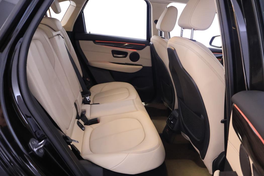 BMW 225 2019