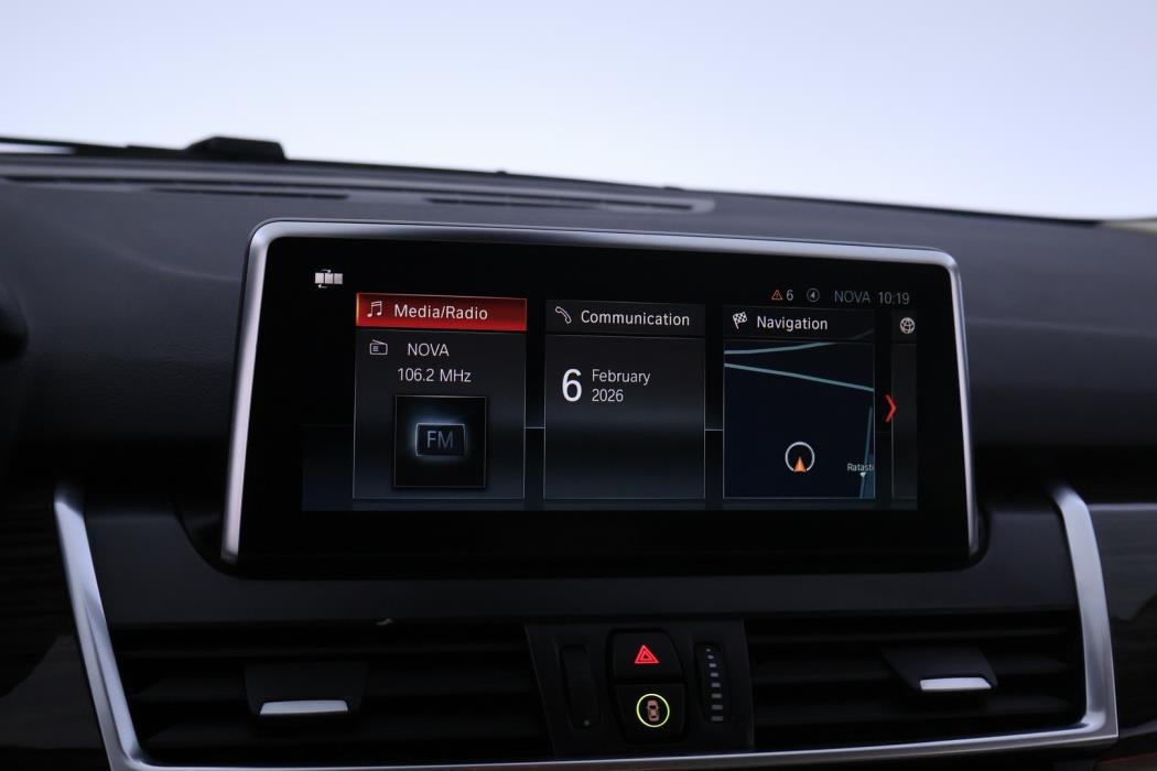 BMW 225 2019