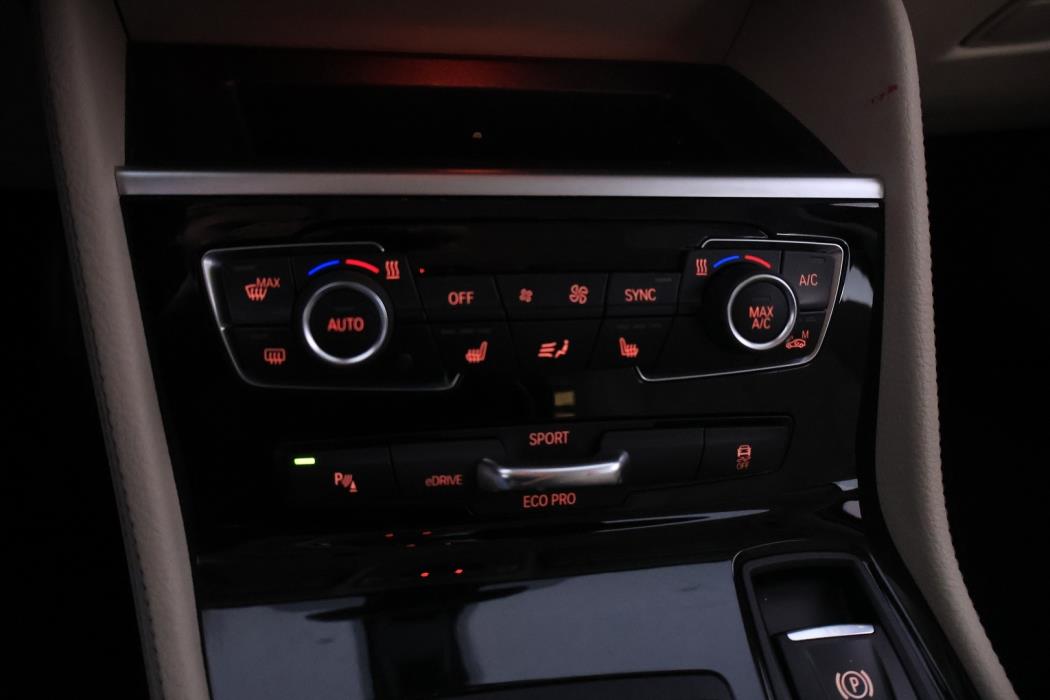 BMW 225 2019