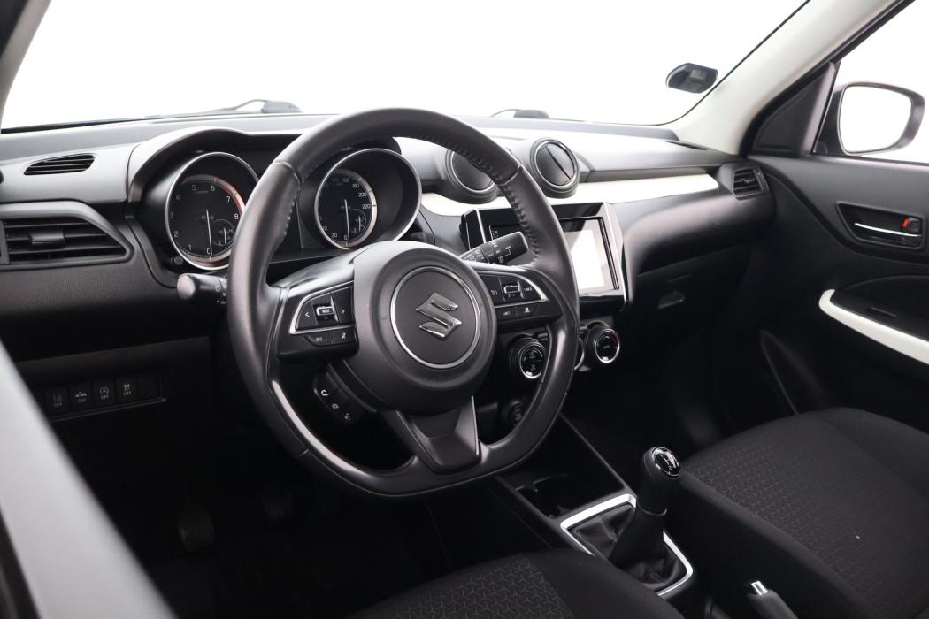 SUZUKI Swift 2020